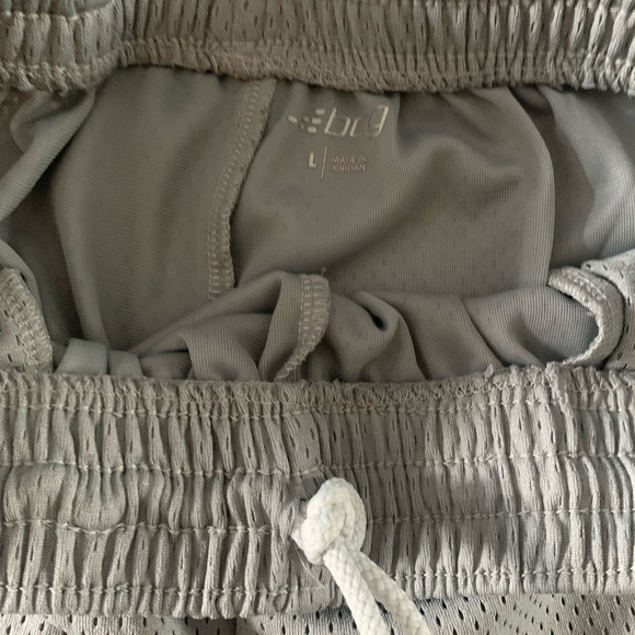 Men’s BCG mesh basketball shorts with drawstring and pockets. - Picture 2 of 2